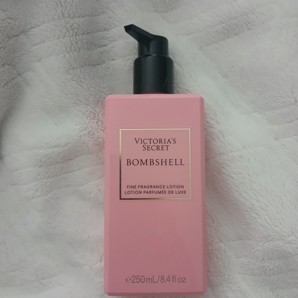 Victoria's Secret Bombshell Pink Lotion